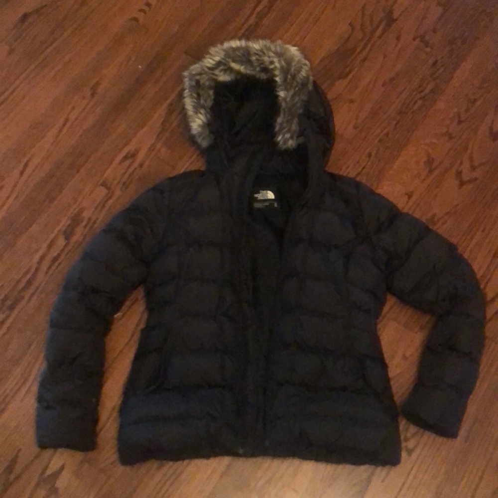 Women’s North Face puffer M